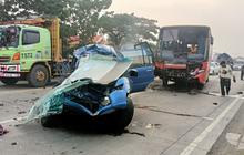Kecelakaan Maut di Gresik: Tujuh Pengantar Umroh Tewas Tertabrak Bus