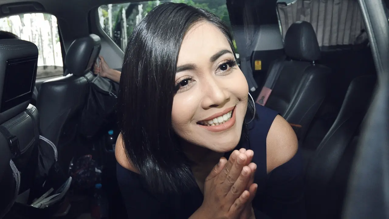 [Bintang] Denada