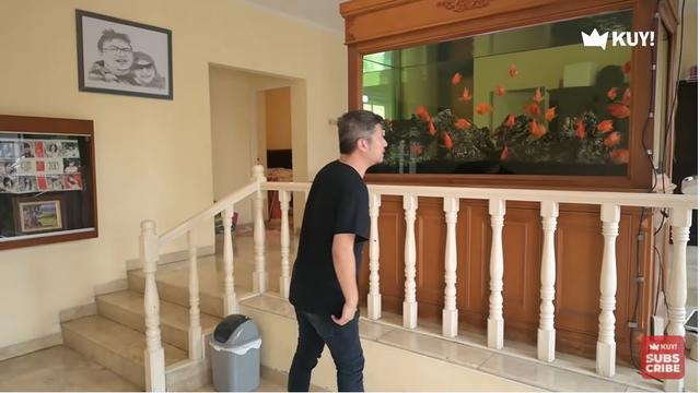 8 Potret Rumah Kaji Edan, Disebut Sosok di Balik Kekayaan Juragan 99