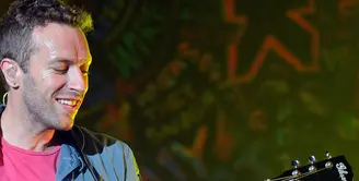 Chris Martin dikabarkan putus setelah menjalin hubungan selama 10 bulan dengan Jennifer Lawrence. (Bintang/EPA)