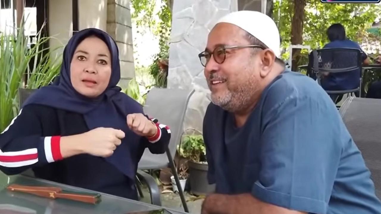 Cerita Istri Rano Karno Pulang Sekolah Naik Becak Bareng Sampai Gemeteran 'Kesal Rano Itu Banyak Ceweknya
