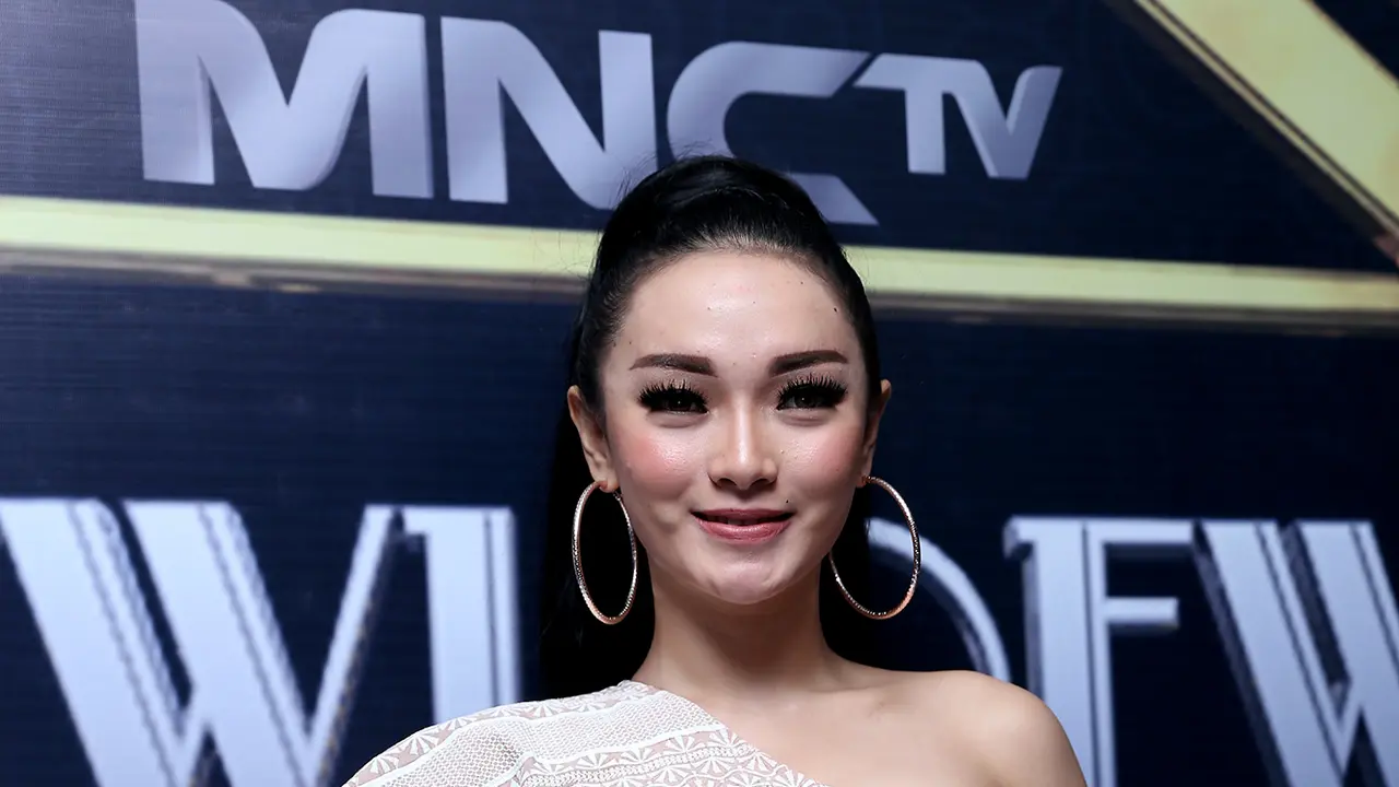 [Bintang] Zaskia Gotik