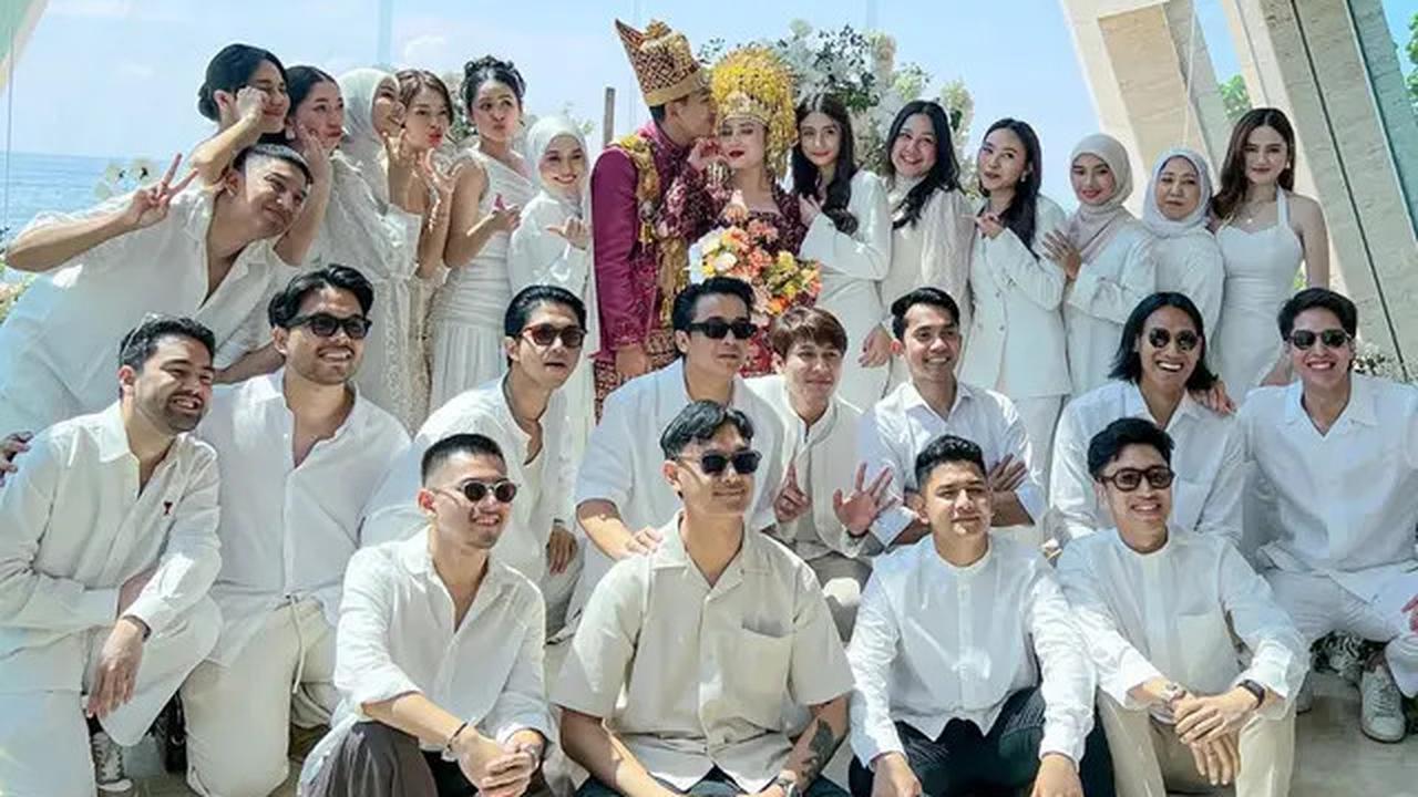 8 Potret Akad Nikah Harris Vriza dan Haviza di Bali, Beri Mahar Emas Batangan