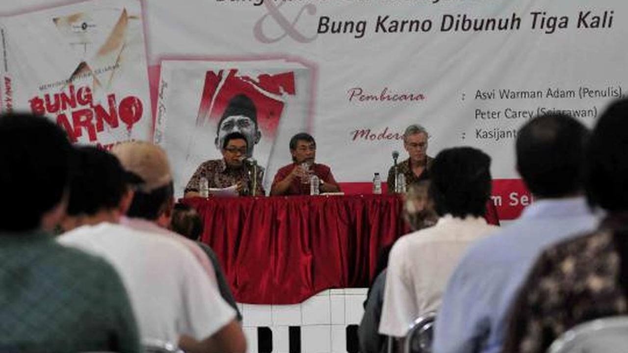 Buku "Bung Karno Dibunuh Tiga Kali" 