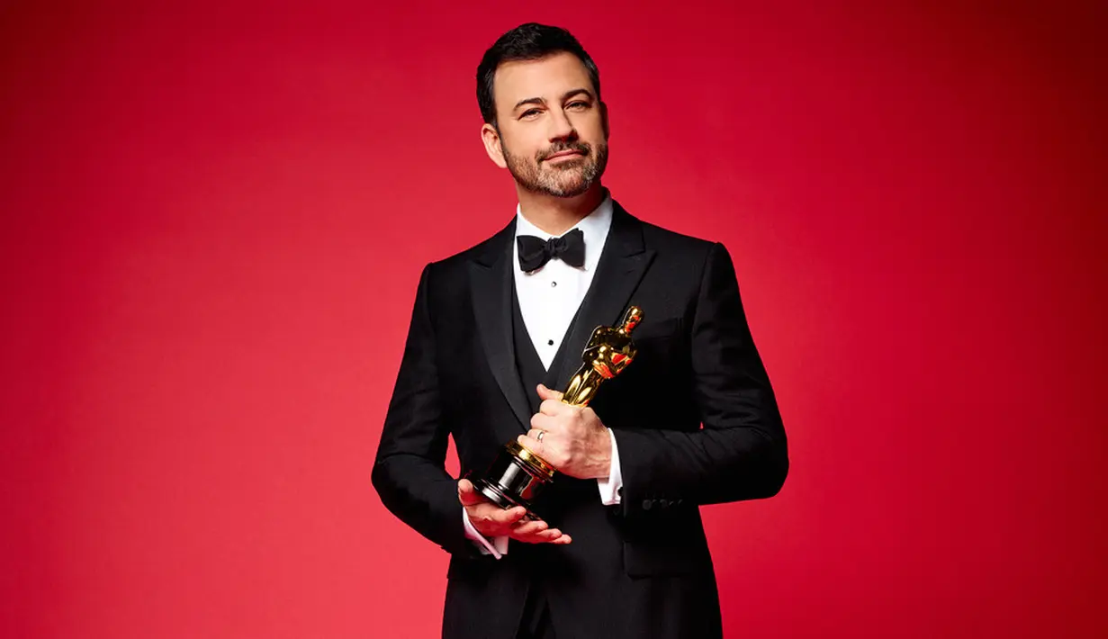 Jimmy Kimmel sendiri pun membawakan Oscar 2017. (Variety)