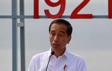 FOTO: Momen Jokowi Resmikan PLTS Apung Terbesar se-Asia Tenggara di Waduk Cirata Purwakarta