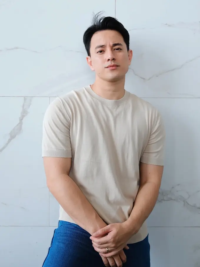 Billy Davidson Menjaga Kebahagiaan Ruang Personal. [@billydavidson_]