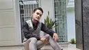 Belakangan ini sosok Randy Pangalila sempat menjadi sorotan. Sebagai seleb yang menekuni seni beladiri, aktor kelahiran Surabaya ini sempat jadi pembicaraan bila ia bertanding di atas ring bersama Jefri Nichol. Menyusul aksi duel aktor Dear Nathan tersebut yang menang K.O dari seorang netizen asal Tasikmalaya, banyak yang penasaran bila Nichol melawan Randy Pangalila. (Liputan6.com/IG/@randpunk)