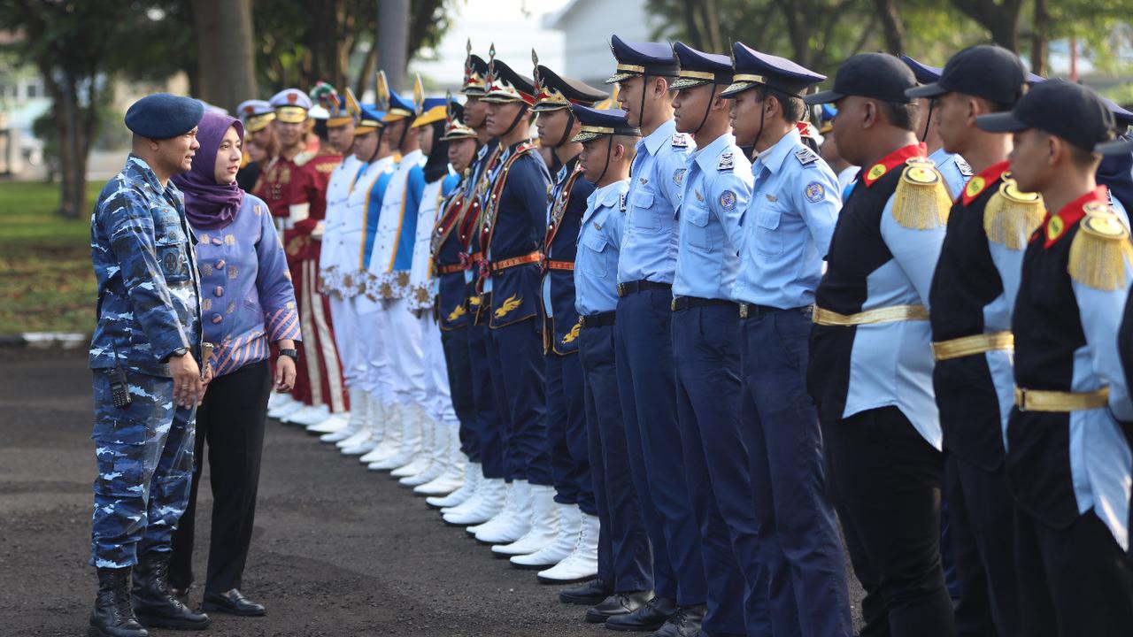 Gelar Lomba Baris-berbaris, Lanud Husein Sastranegara Pupuk Disiplin Siswa SLTP & SLTA