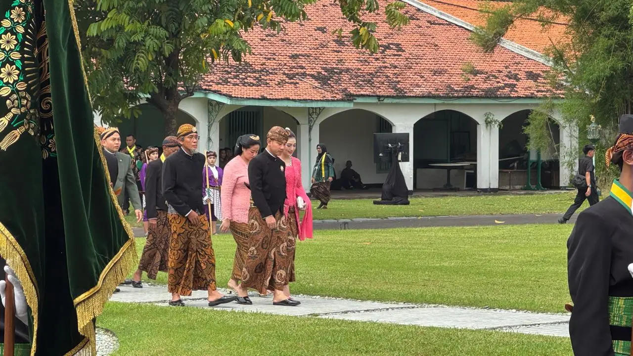 Wapres Gibran hadiri prosesi peringatan kenaikan takhta Mangkunegara X. (Liputan6.com/Fajar Abrori)