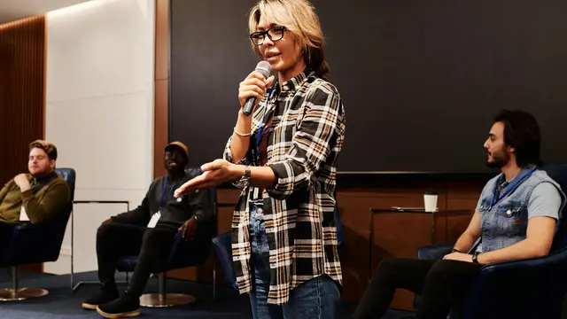 Mengatur bahasa tubuh agar terlihat percaya diri