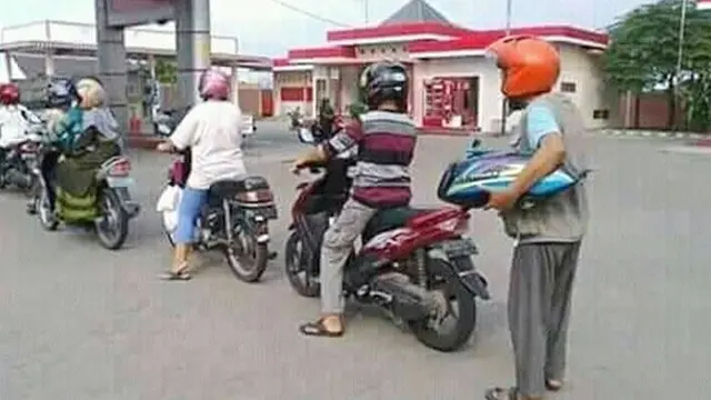 Hanya di Indonesia, 9 Tingkah Konyol Saat Isi Bensin di SPBU Bikin Gagal Paham