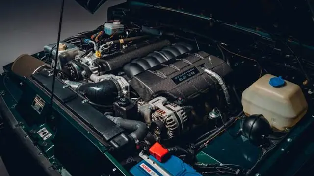 Mesin LS3 V8 kini disematkan pada bagian ruang mesinnya (Overfinch)