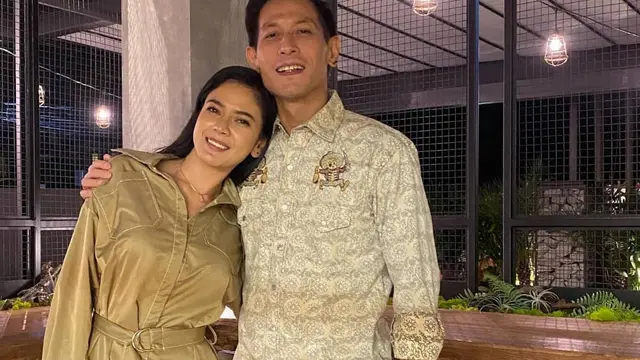 Potret Chef Juna bareng kekasih