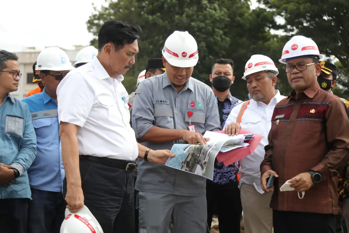 Menko Luhut mengunjungi mengunjungi lokasi penyelenggaran F1 Power Boat (F1H2O) di Silangit, Sumatera Utara (Sumut)