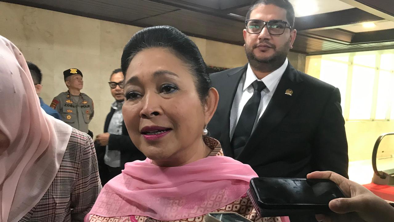 VIDEO: Berkebaya Biru, Titiek Soeharto Tampil Cantik dan Anggun di Sidang Tahunan MPR/DPR