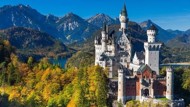 Keindahan Neuschwanstein Castle (sumber: neuschwanstein.de)