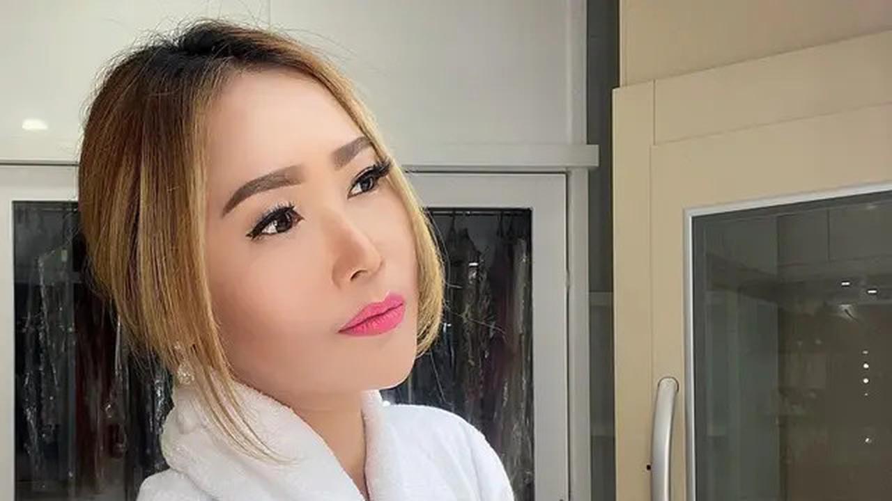Inul Daratista Bagikan Pengalaman Umrah dan Cium Kabah: Alhamdulillah Semua Dilancarkan