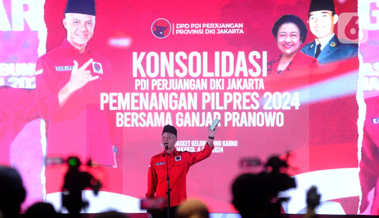 Tak lama setelah kedatangan Ganjar Pranowo, rangkaian acara konsolidasi DPD PDIP Jakarta resmi dibuka. (merdeka.com/Arie Basuki)