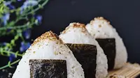 Cara Membuat Onigiri, Nasi Kepal Khas Jepang yang Lezat