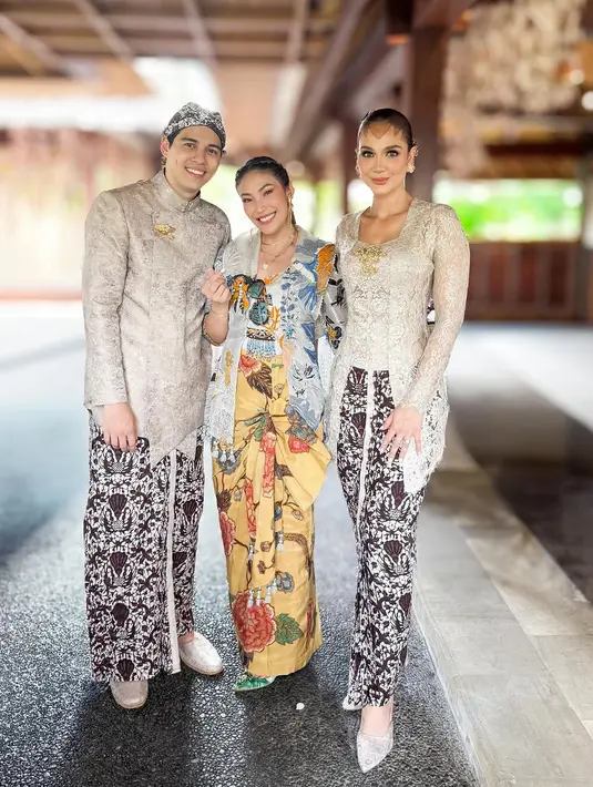  instagram/ Ayu Dewi]