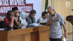 Mantan Ketua KPK Busyro Muqoddas usai memberi pendapat 'Hapus Ambang Batas Nyapres; Darurat Demokrasi, Darurat Konstitusi', Jakarta, Selasa (31/7). Busyro menilai, ambang batas 20 persen menggugurkan moralitas demokrasi. (Liputan6.com/Helmi Fithriansyah)