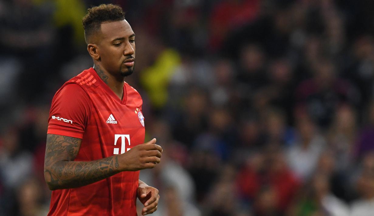 Kebersamaan Jerome Boateng dan Bayern Munich sudah berakhir sejak akhir Juni kemarin. Padahal, Boateng berhasil mempersembahkan total 22 trofi untuk Bayern Munich. Musim tersuksesnya bersama Bayern Munich yaitu pada 2012/2013 dan 2019/2020 dengan menyabet trable winner. (Foto: AFP/Christof Stache)