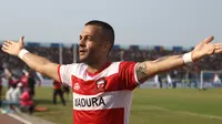 Striker Madura United, Aleksandar Rakic. (Bola.com/Aditya Wany)