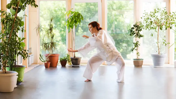 wanita september tai chi walking