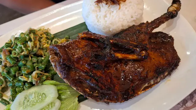 Rekomendasi Tempat Makan Enak di Sekitar Bandara Soekarno Hatta