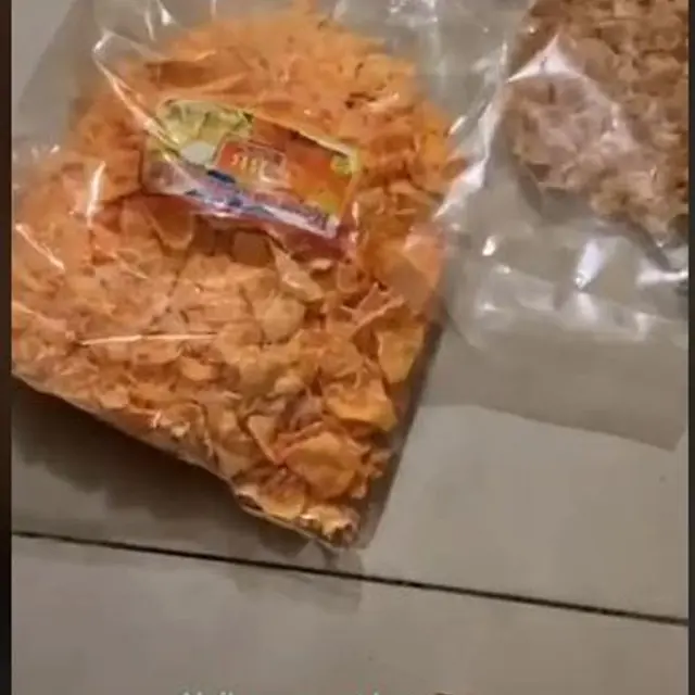 Taruh Oleh-Oleh di Bagasi, Penumpang Pesawat Kager Kardusnya Ditukar