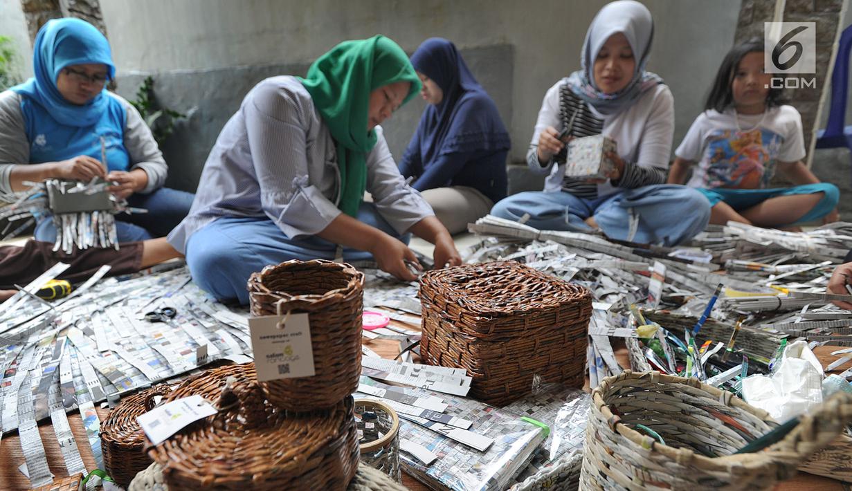  FOTO  Kerajinan dari Koran  Bekas  Asal Bogor Tembus Pasar 