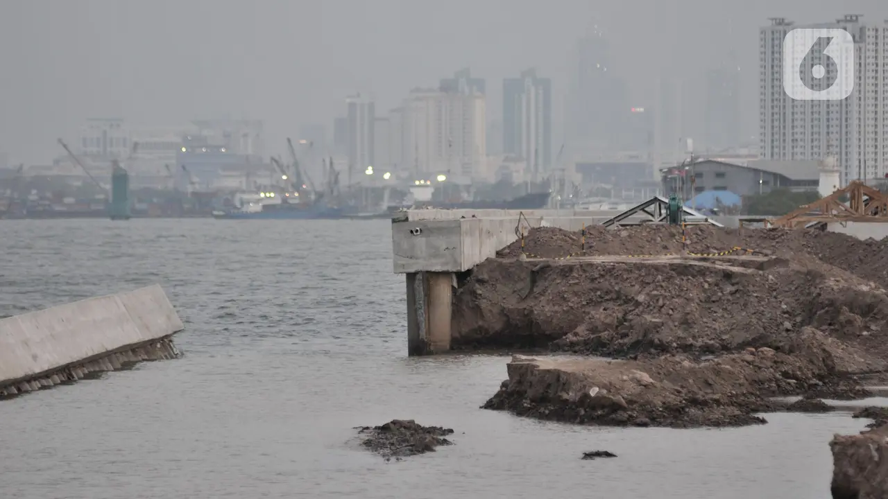 Tanggul Laut Muara Baru Jebol