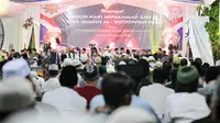 Suasana keharuan dan kekhusyukan menyelimuti Pondok Pesantren Al-Wathoniyah Pusat Klender saat Haul Muassis dan Maulid Nabi bersama ratusan jamaah yang berkumpul dalam doa bersama dan ikhtiar untuk menguatkan fondasi demokrasi di Indonesia. Kegiatan berlangsung di Pondok Pesantren Al-Wathoniyah Pusat Klender, Jatinegara, Kecamatan Cakung, Jakarta Timur (Istimewa)