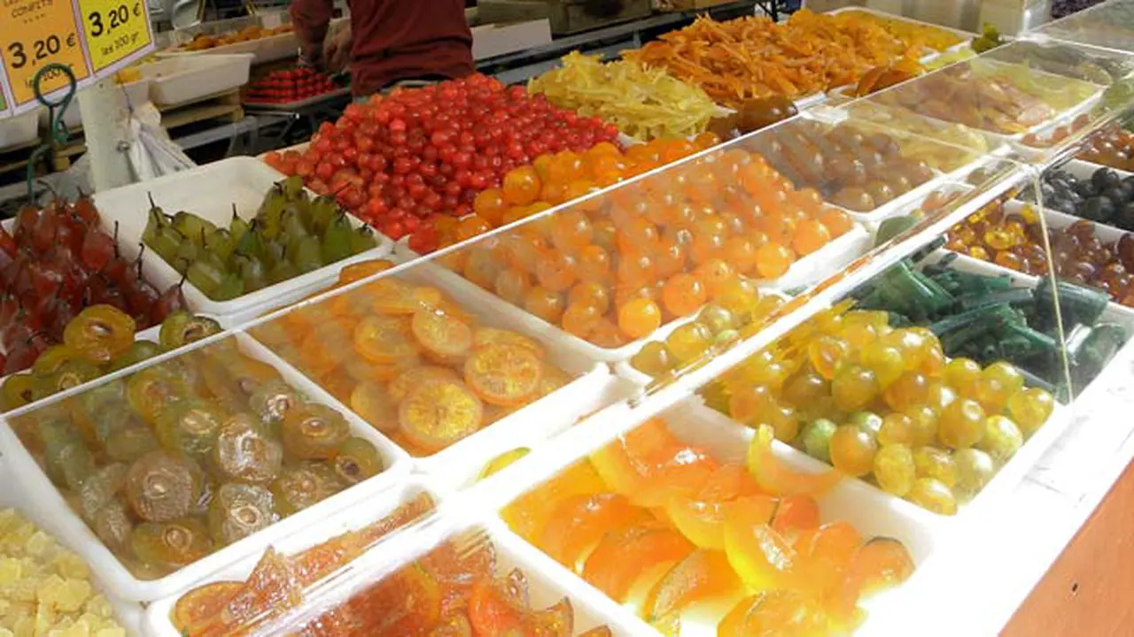 manisan-buah-140131b.jpg