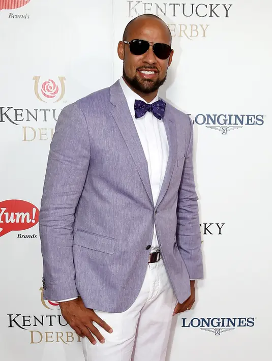 Hank Baskett dikatakan berselingkuh dengan waria lebih dari satu kali oleh mantan istrinya, Kendra Wilkinson. Bahkan untuk membuktikan hal itu, Kendra rela menghabiskan waktu hanya untuk menelusuri perselingkuhan atlet basket itu lebih dalam (AFP Photo)