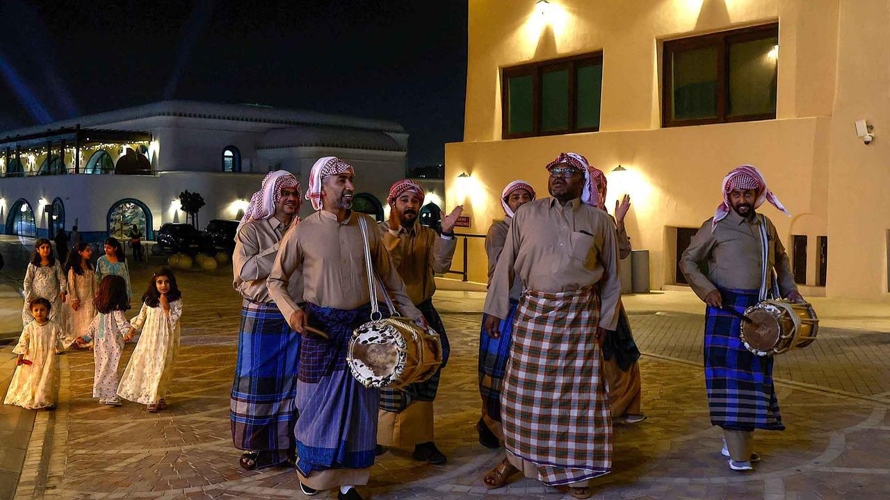 FOTO: Tradisi Membangunkan Sahur Di Timur Tengah Yang Mirip dengan Di Indonesia