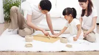 Board game seru untuk keluarga di rumah. (eastfenceimage/Depositphotos)