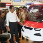 Jokowi meresmikan AMMDes di GIIAS 2018 (Herdi/Liputan6.com)