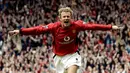 David Beckham (37,5 juta euro) - David Beckham dilepas Manchester United ke Real Madrid pada awal musim 2003-2004 dengan harga transfer 37,5 juta euro. (AFP/Paul Barker)