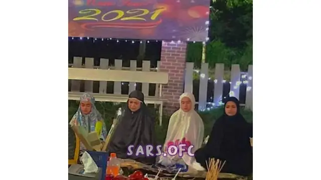 6 Potret Aqeela Calista 'Dari Jendela SMP' Tampil Berhijab, Bikin Pangling
