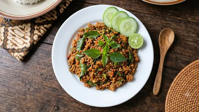 Cara Membuat Sambal Tempe Kemangi Ulek