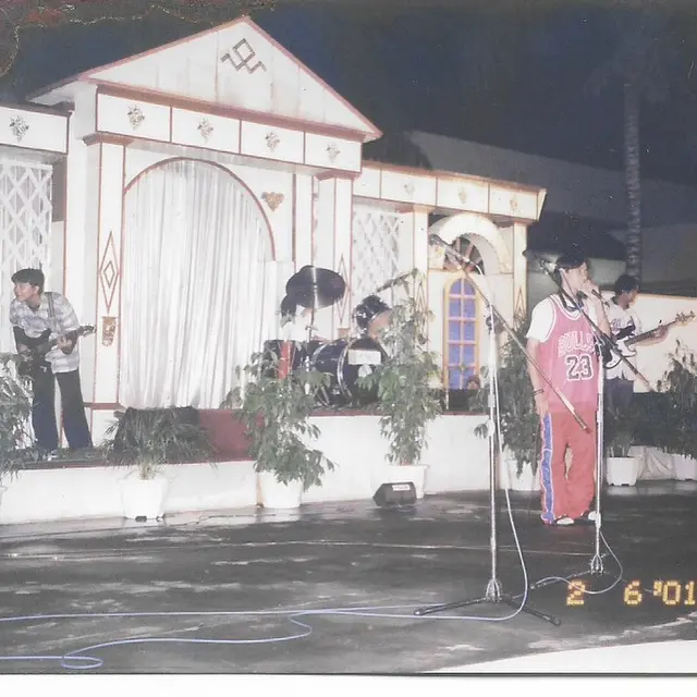 Potret Ifan Seventeen saat masih muda.