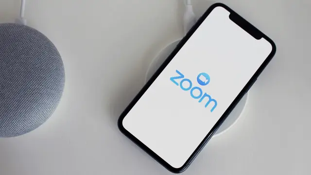 Aplikasi Zoom di Smartphone