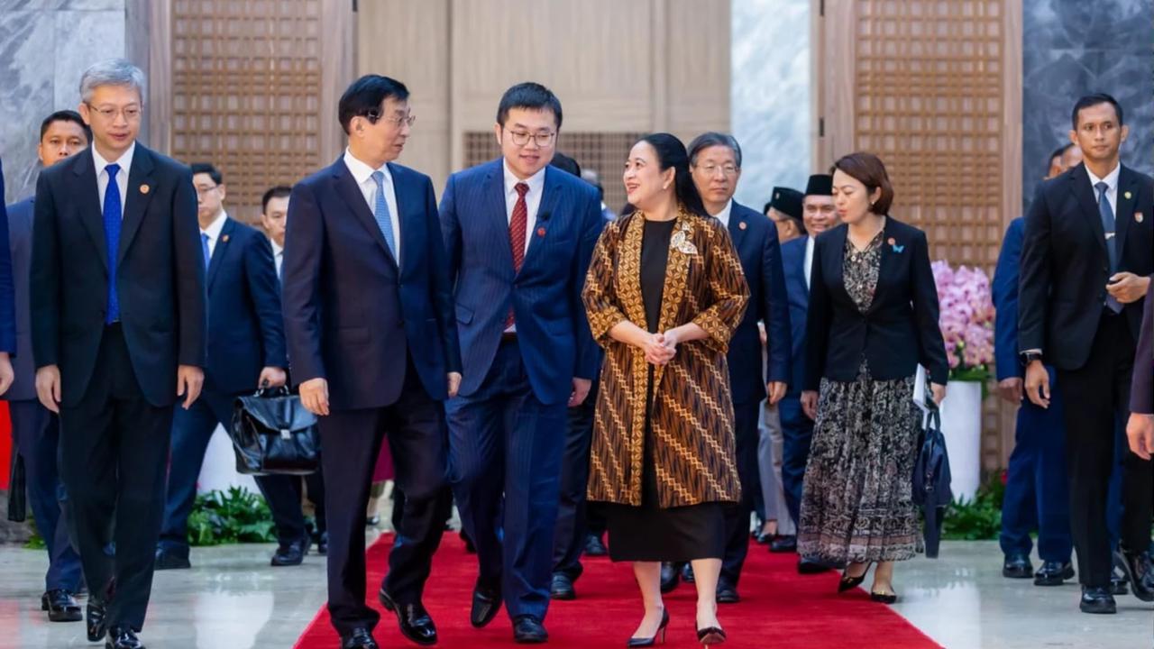 Ketua DPR RI Puan Maharani menerima kunjungan Ketua Komite Nasional Majelis Permusyawaratan Politik Rakyat Tiongkok (CPPCC), H.E. Wang Huning di Gedung DPR RI
