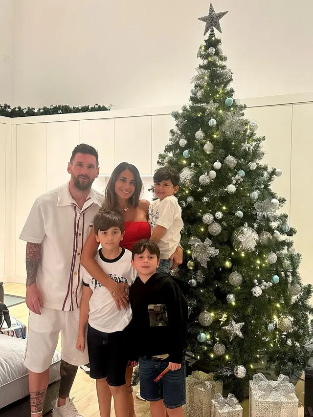 Beda Gaya 6 Pesepakbola Rayakan Natal 2022, dari Lionel Messi hingga Kylian Mbappe