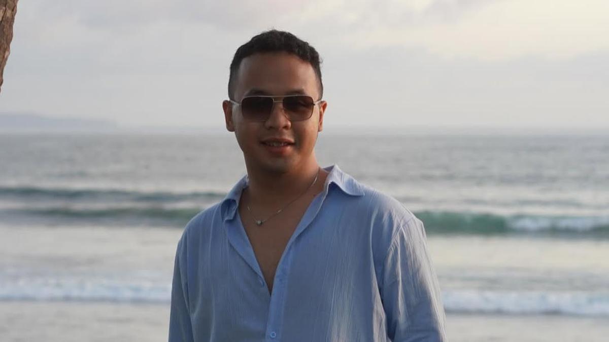 3 Tips Influencer Fachrul Hadid Hadapi Cuaca Panas Tak Menentu, Baju Nyaman Hingga Tempat Teduh