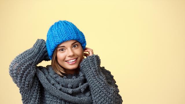 10 Macam Topi Wanita  yang Bikin Penampilan Makin 