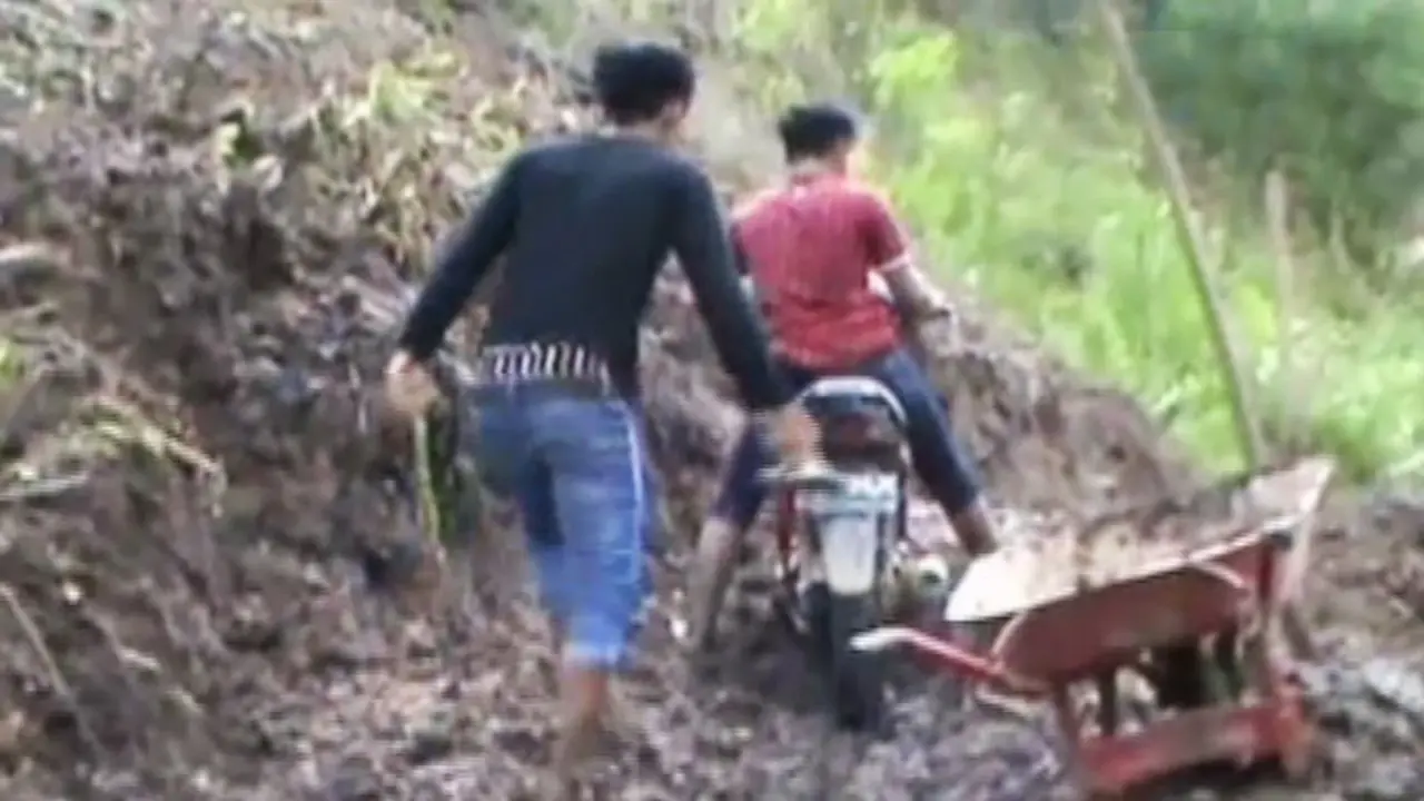 Tanah Longsor - Liputan6 pagi