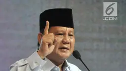 Capres nomor urut 02 Prabowo Subianto memberi sambutan saat peringatan Hari Disabilitas Internasional ke-26 di Jakarta, Rabu (5/12). Acara ini dihadiri ratusan anggota Komunitas Disabilitas Indonesia dari berbagai daerah. (Merdeka.com/Iqbal Nugroho)